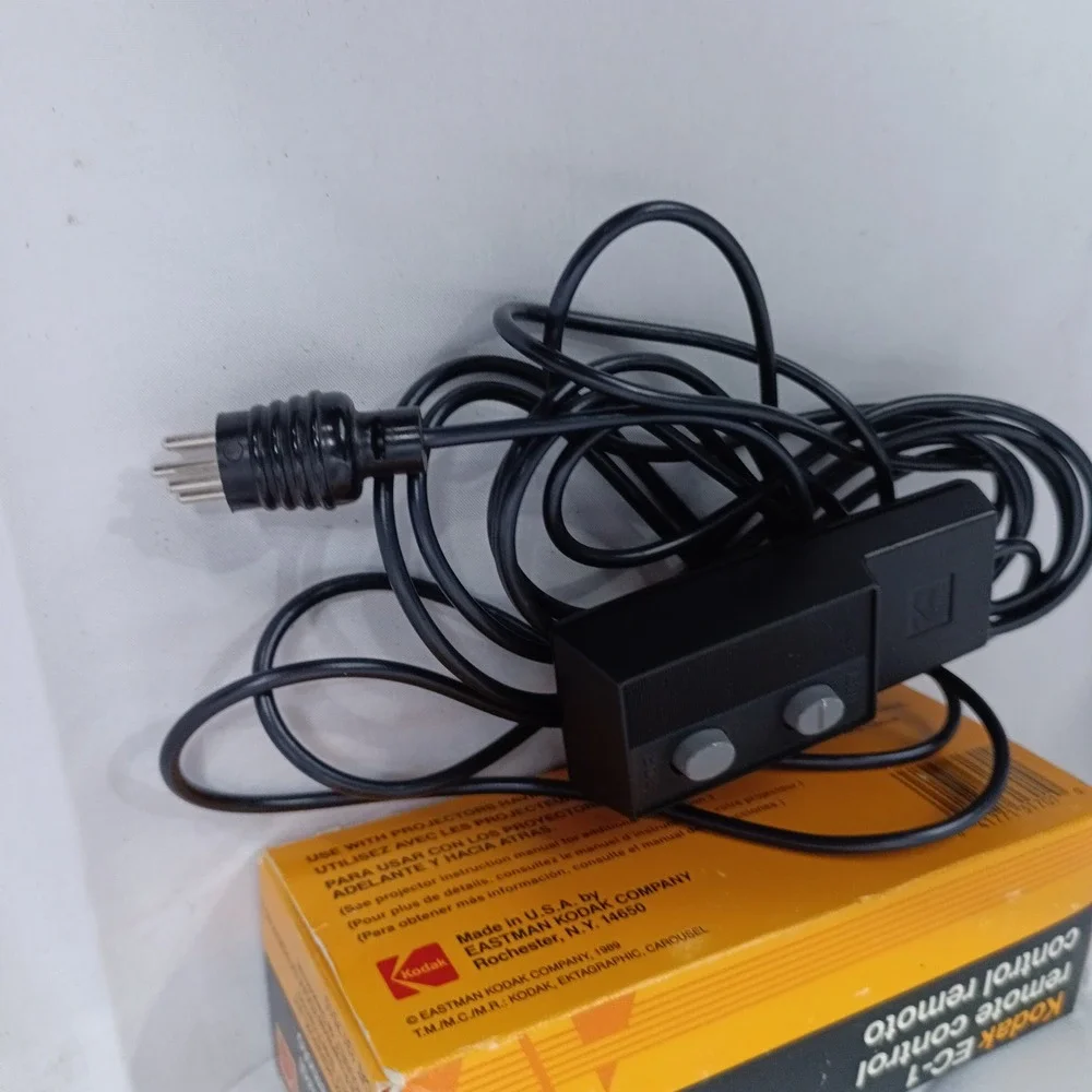 Kodak EC-1 Remote Control for Ektagraphic Carousel Projectors Wired 5-Pin a13